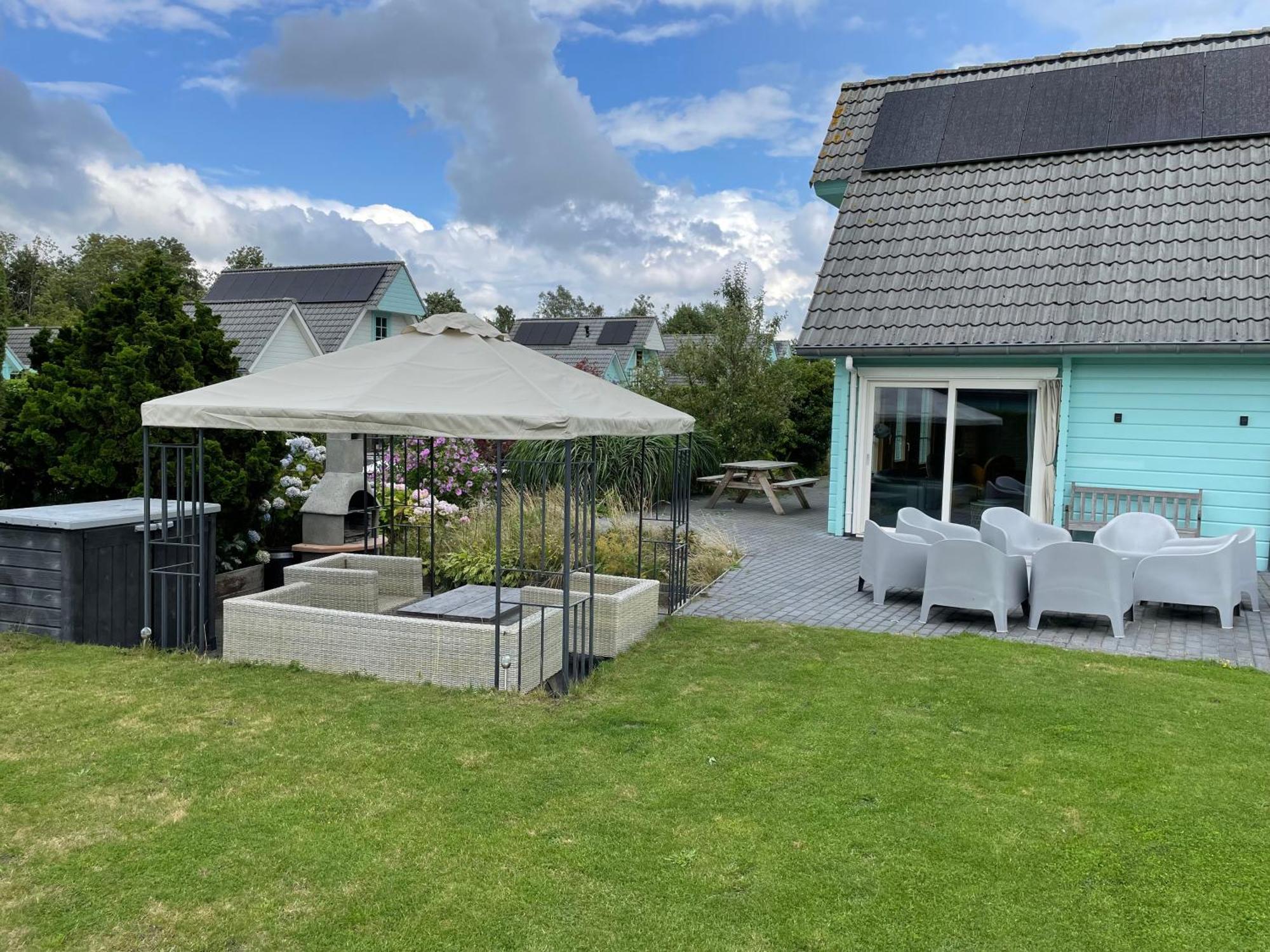 Vrijstaande Luxe Finse Blokhut 2-6 Of 2-8 Pers Villa Kropswolde Exterior photo